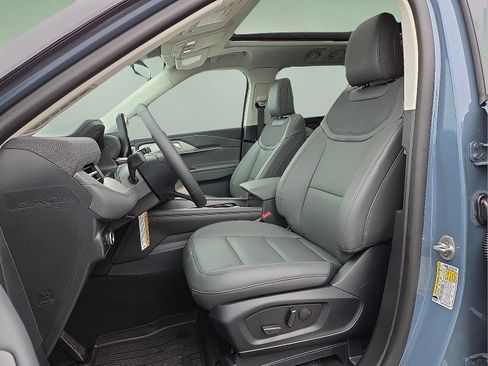 New 2026 Ford Explorer Active w/ Active Comfort Package image 16