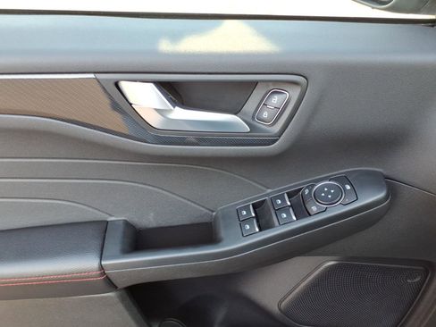 Certified 2024 Ford Escape ST-Line image 10