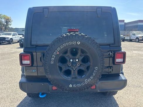 Used 2023 Jeep Wrangler Unlimited w/ Cold Weather Group AWD/4WD image 6