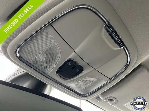 Used 2019 Jeep Cherokee Limited image 36