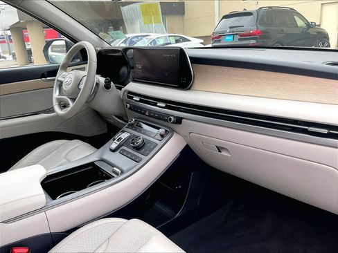 Used 2023 Hyundai Palisade Limited image 14