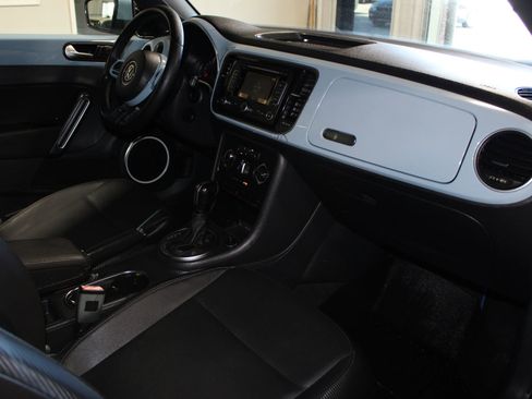 Used 2012 Volkswagen Beetle 2.5 FWD image 23