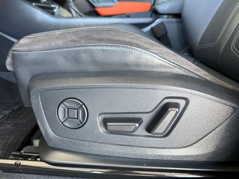 Used 2019 Audi Q3 2.0T Premium Plus w/ Premium Plus Package AWD/4WD image 21