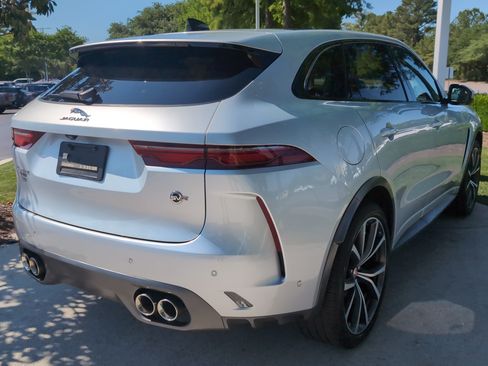 Used 2022 Jaguar F-PACE SVR AWD/4WD image 10