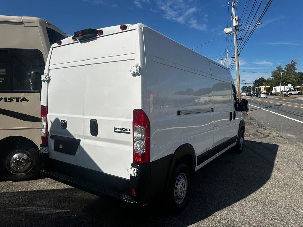 Used 2024 RAM ProMaster 2500 FWD image 5