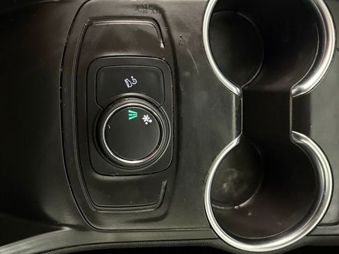 Used 2018 GMC Terrain SLE FWD image 28
