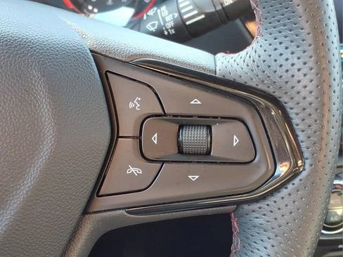 Used 2021 Chevrolet TrailBlazer RS w/ Technology Package FWD image 25