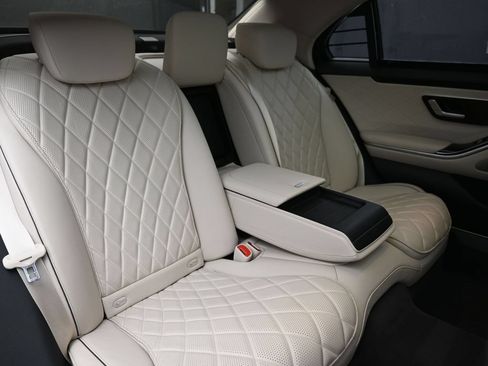 Used 2023 Mercedes-Benz S 580 4MATIC Sedan image 21
