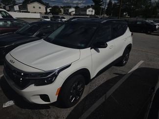 Certified 2024 Kia Seltos S AWD/4WD video 1