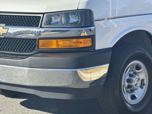 Used 2023 Chevrolet Express 2500 w/ Driver Convenience Package image 6