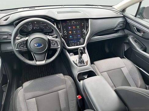 Used 2025 Subaru Outback Premium AWD/4WD image 18