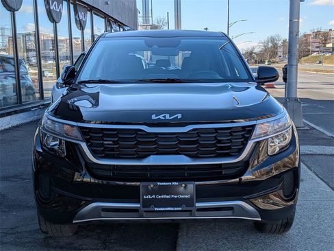 Certified 2023 Kia Seltos LX image 3