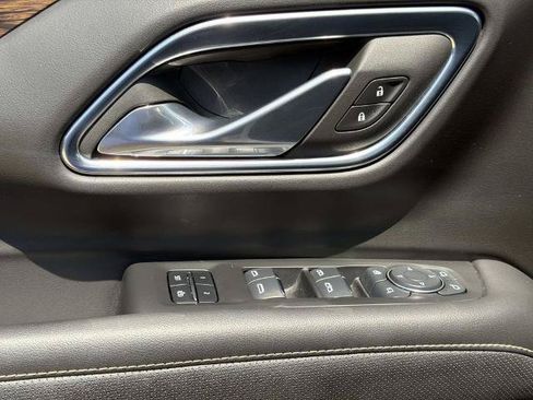 Used 2024 Chevrolet Tahoe Premier RWD image 23