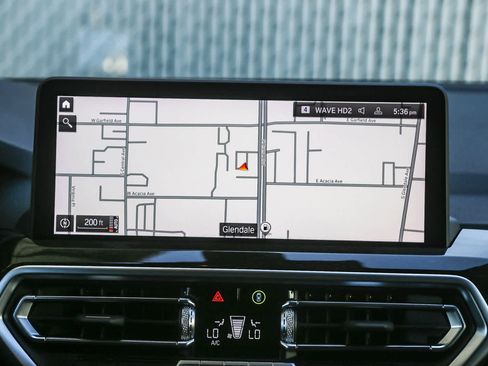 Used 2025 BMW X4 xDrive30i w/ Premium Package image 11