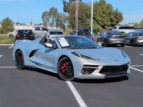 Used 2024 Chevrolet Corvette Stingray Premium Conv w/ Z51 Performance Package image 2