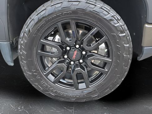 Used 2023 GMC Sierra 1500 AT4 w/ Technology Package AWD/4WD image 12