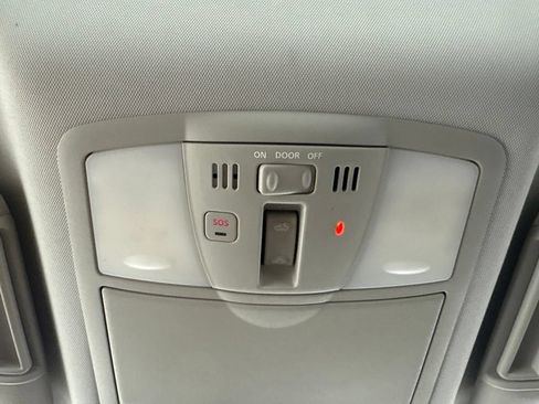Used 2018 Nissan Armada Platinum w/ Interior Lighting Package RWD image 30