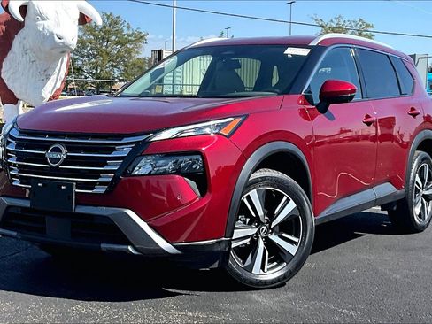 Used 2025 Nissan Rogue SL AWD/4WD image 8