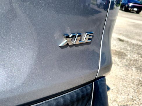 Used 2020 Toyota RAV4 XLE image 6