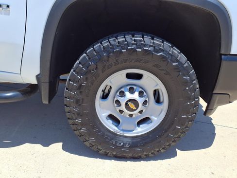 Used 2023 Chevrolet Silverado 2500 W/T w/ WT Convenience Package AWD/4WD image 9