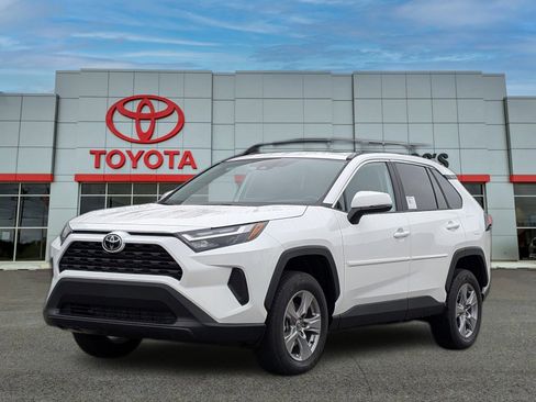 New 2025 Toyota RAV4 XLE w/ Convenience Package image 1