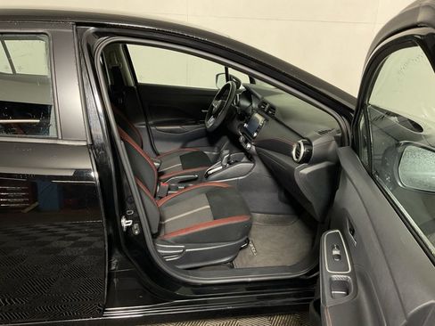 Used 2025 Nissan Versa SR image 32