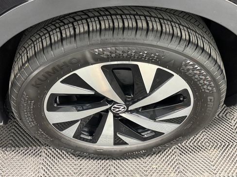 Used 2023 Volkswagen ID.4 S image 53