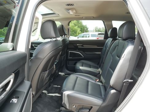 Certified 2024 Kia Telluride S w/ S Sunroof Package AWD/4WD image 36