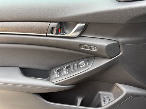 Used 2020 Honda Accord Touring image 26