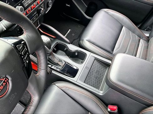 Used 2025 Nissan Frontier Pro-X w/ Pro Premium Package image 17