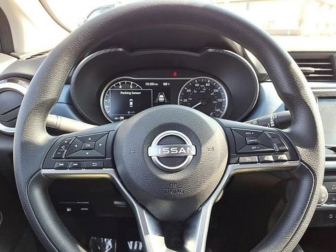 Used 2025 Nissan Versa SV image 27