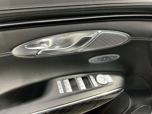 Used 2023 Genesis GV70 3.5T Sport w/ Sport Prestige Package AWD/4WD image 16