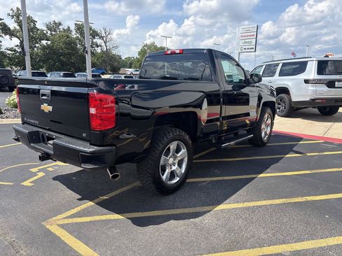 Used 2018 Chevrolet Silverado 1500 LT w/ LT Convenience Package AWD/4WD image 5