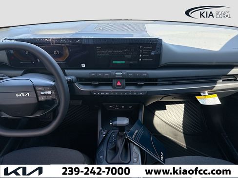 New 2026 Kia K4 LXS image 18