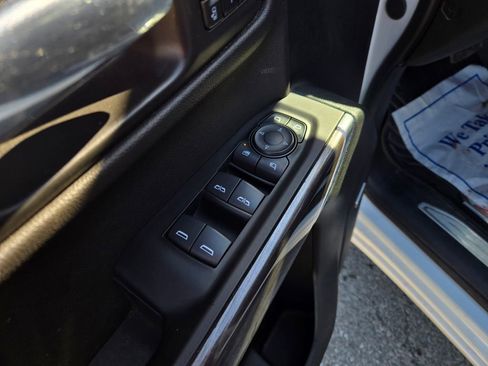 Used 2022 Chevrolet Silverado 1500 LTZ w/ LTZ Premium Package image 11