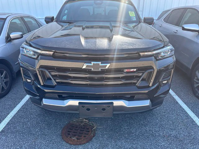 Certified 2023 Chevrolet Colorado Z71 w/ Z71 Convenience Package 2 AWD/4WD image 5