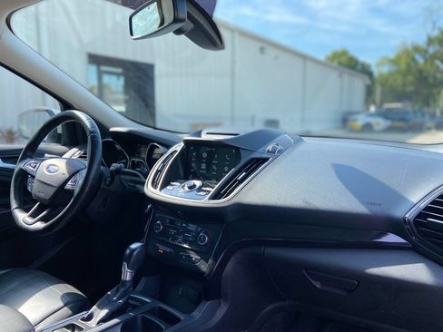 Used 2017 Ford Escape Titanium FWD image 17