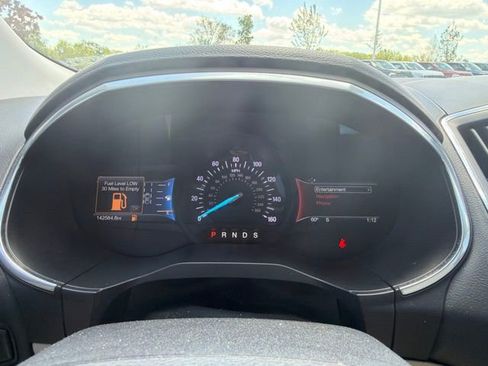 Used 2018 Ford Edge Titanium w/ Equipment Group 302A AWD/4WD image 50