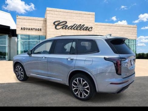 Certified 2023 Cadillac XT6 Sport w/ Platinum Package AWD/4WD image 10