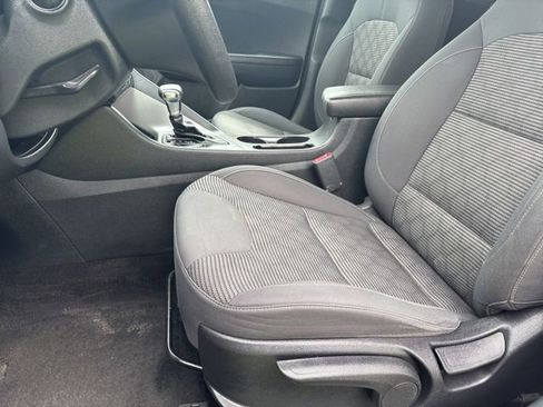 Used 2019 Kia Niro LX FWD image 8