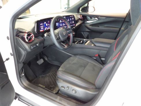 Used 2024 Chevrolet Blazer EV RS AWD/4WD image 9