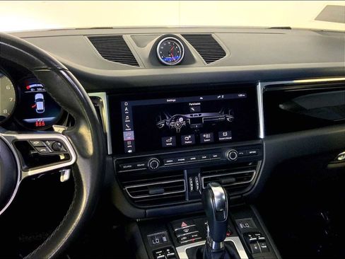 Certified 2021 Porsche Macan S AWD/4WD image 16
