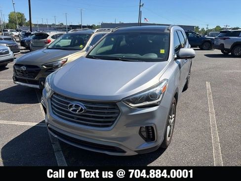 Used 2017 Hyundai Santa Fe FWD image 1