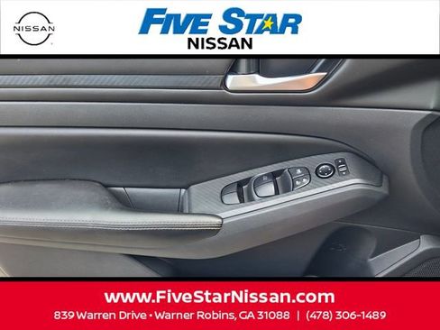 Used 2024 Nissan Altima 2.5 SV FWD image 29