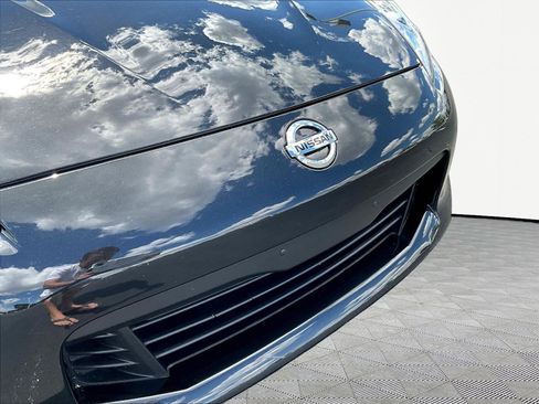 Used 2018 Nissan 370Z Touring RWD image 26