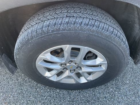 Used 2019 Chevrolet Traverse LT image 6