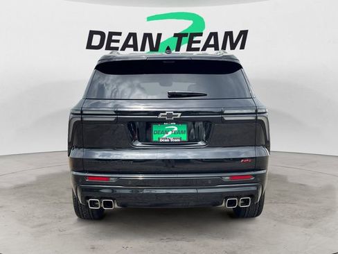 Used 2025 Chevrolet Traverse RS AWD/4WD image 8