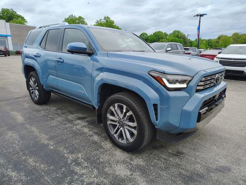Used 2025 Toyota 4Runner Limited w/ Tow Technology Package AWD/4WD image 3