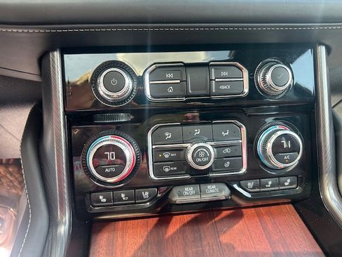 Used 2024 GMC Yukon XL Denali Ultimate image 22