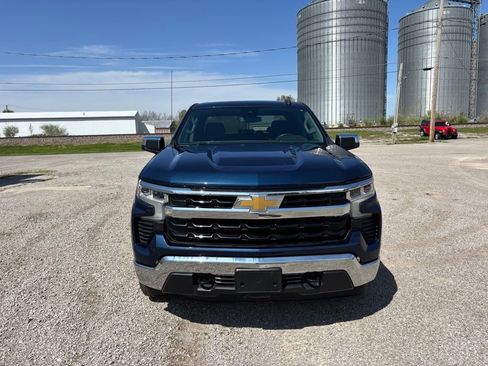 Used 2023 Chevrolet Silverado 1500 LT AWD/4WD image 23